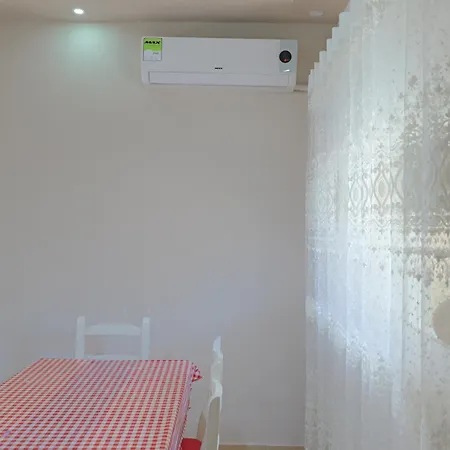 Dana Appartamento Sarandë